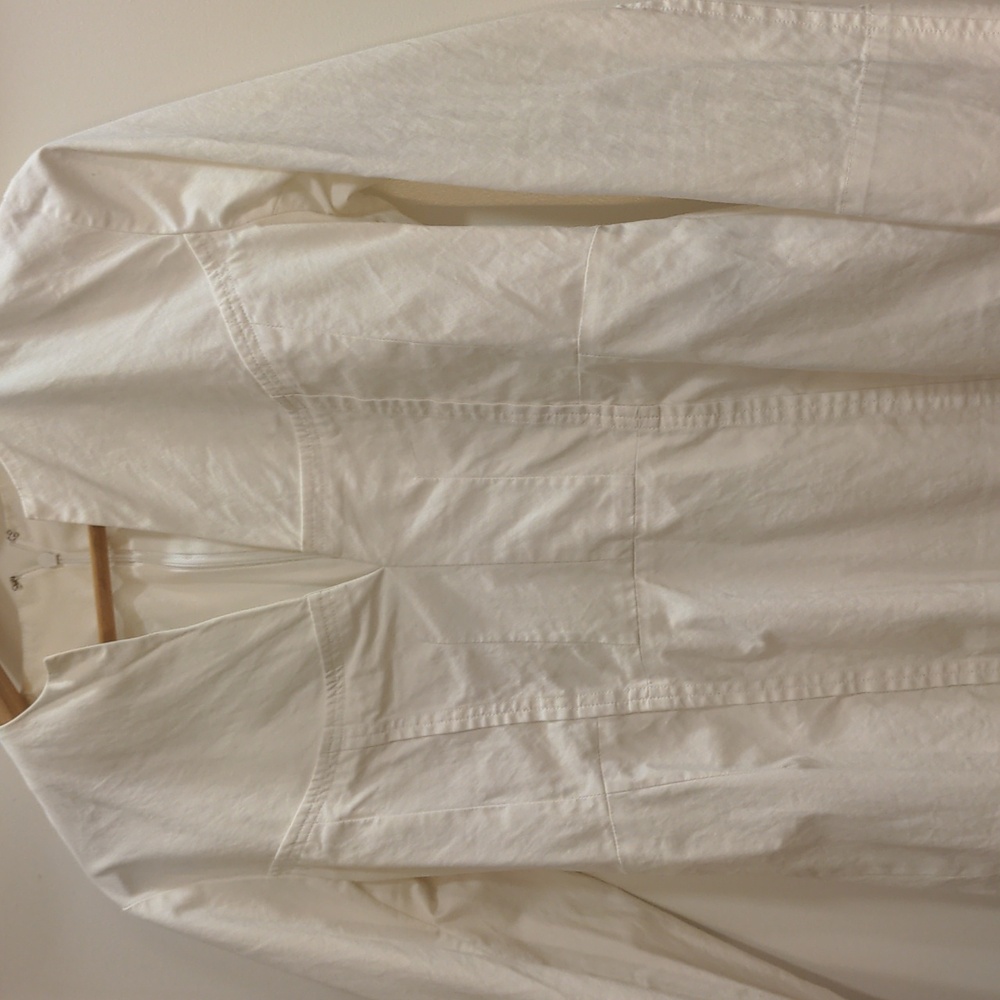 Derek Lam size 2 US, white shirt